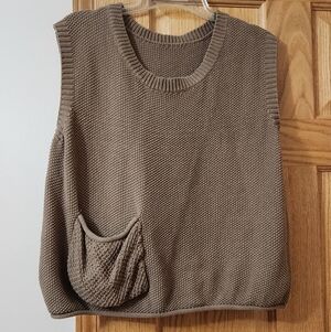 2 Sleeveless Knit Sweater Vest